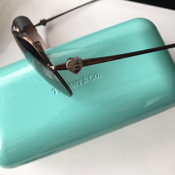 Tiffany & Co.  ||  Sunglasses - Picture 3 of 7